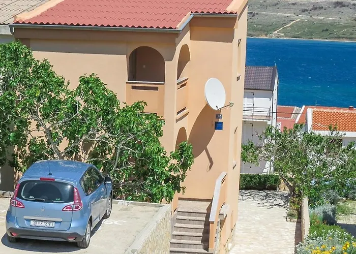 Lejlighed In Pag With Sea View, Terrace, Air Conditioning, Wifi *