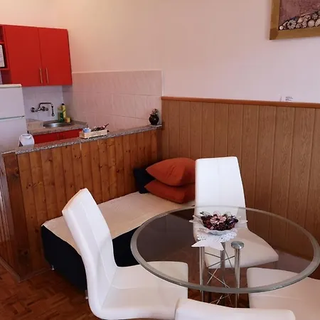 Lägenhet In Pag With Sea View, Terrace, Air Conditioning, Wifi