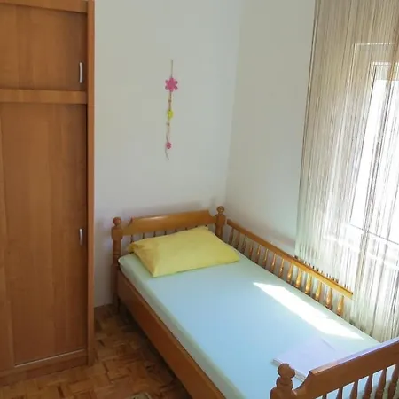 Lägenhet In Pag With Sea View, Terrace, Air Conditioning, Wifi *