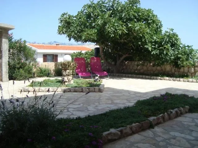 דירה In Pag With Sea View, Terrace, Air Conditioning, Wifi