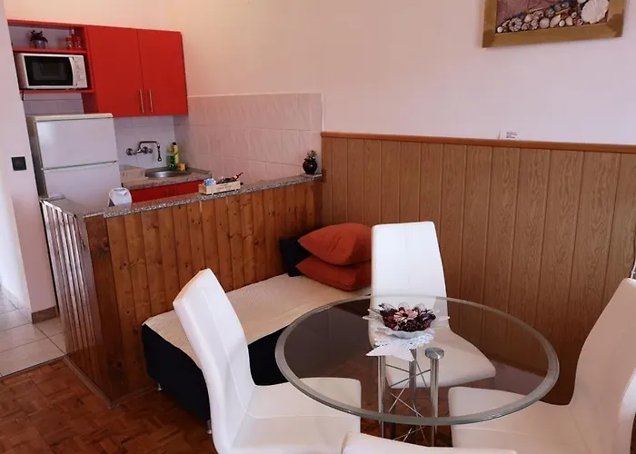 Apartman In Pag With Sea View, Terrace, Air Conditioning, Wifi